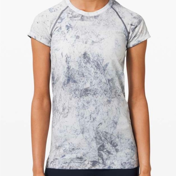 lululemon athletica Swiftly Tech Short Sleeve 2.0 -Multi Dye -Size 8 - Picture 1 of 7